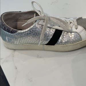 D.A.T.E premium sneaker brand size 7 sneaker